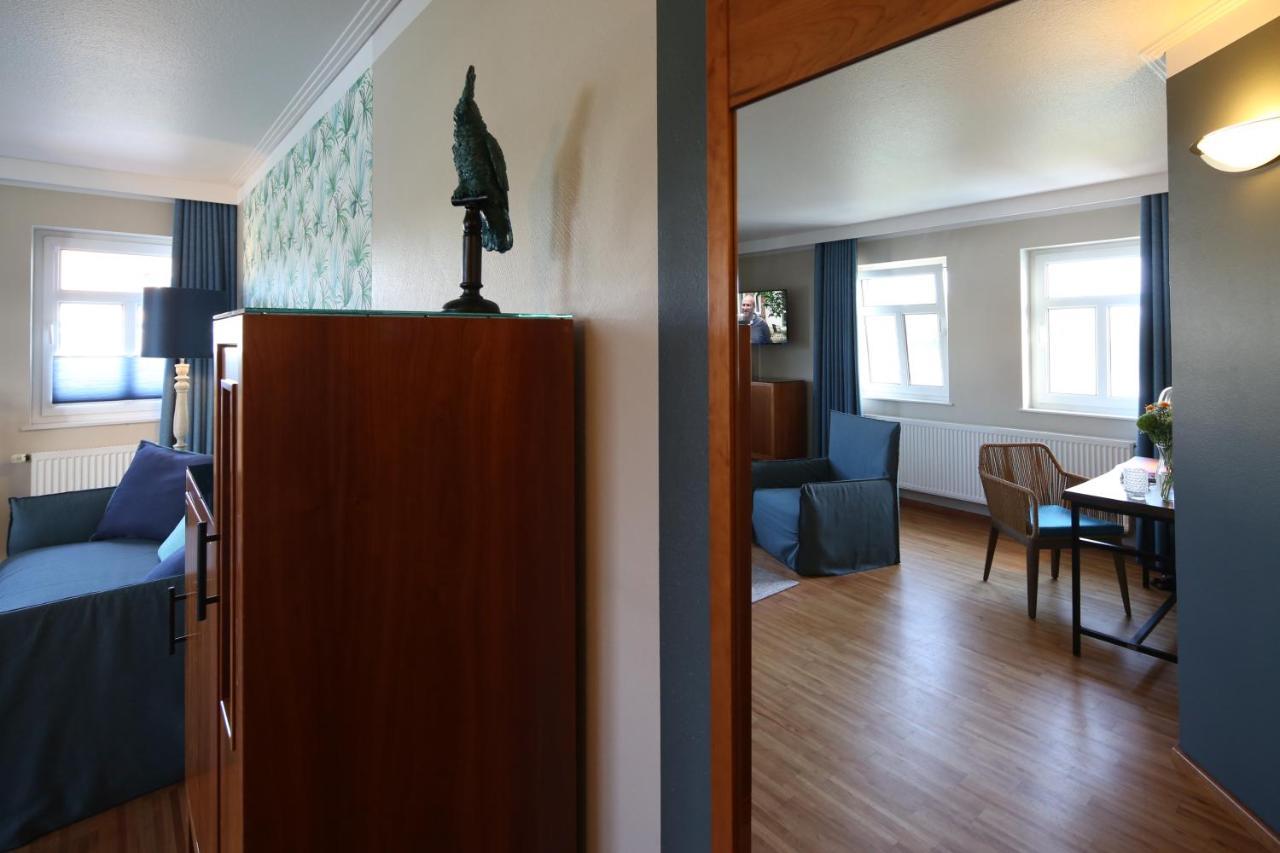 Seehotel Niedernberg - Das Dorf Am See Εξωτερικό φωτογραφία